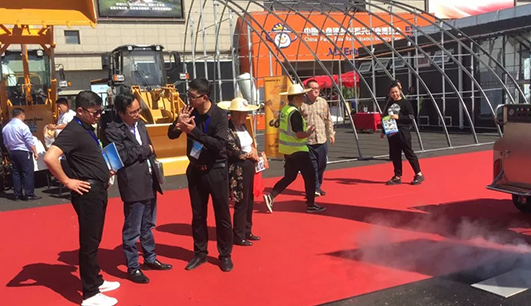 佳德华携带设备参加盘锦展会(图2) 佳德华携带设备参加盘锦展会(图2)